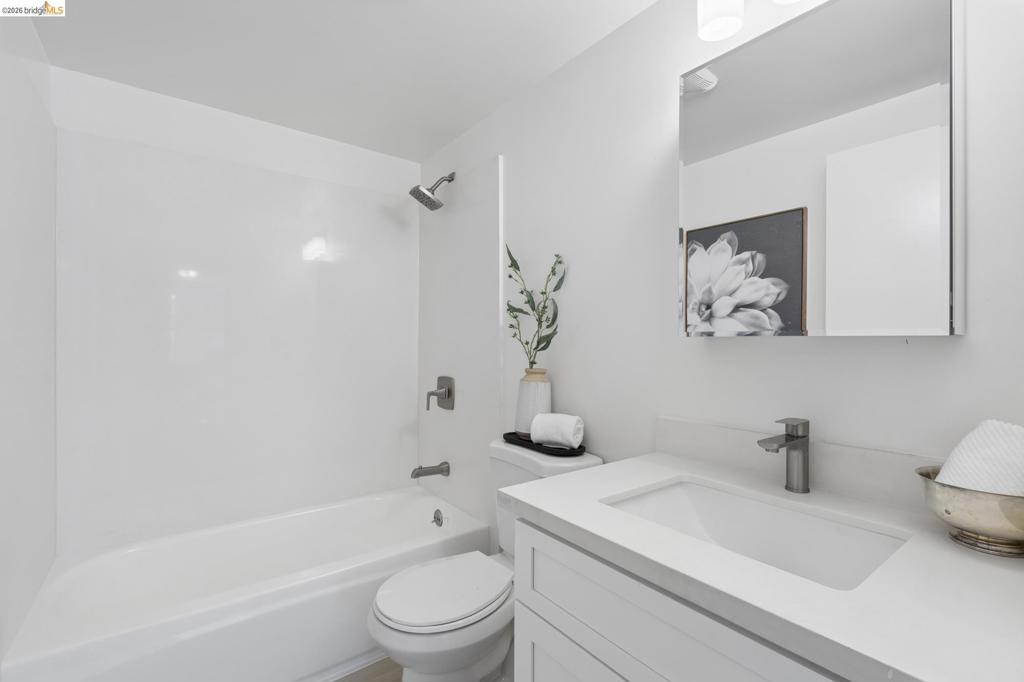2138 Pacific Ave Property Photo 50
