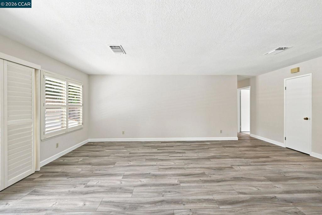 1284 Pinecrest Dr Property Photo 10