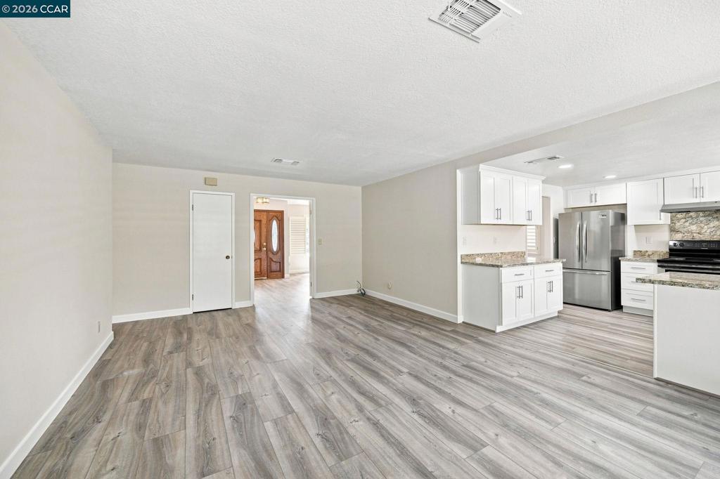 1284 Pinecrest Dr Property Photo 12