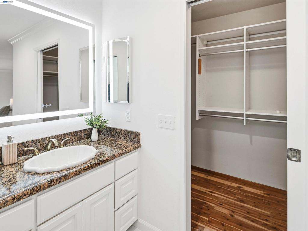 5773 Shadow Ridge Dr Property Photo 38