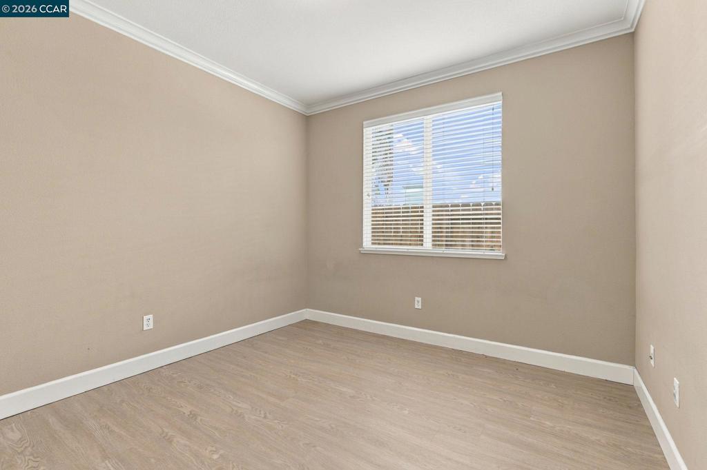 405 Emerson Ct Property Photo 24