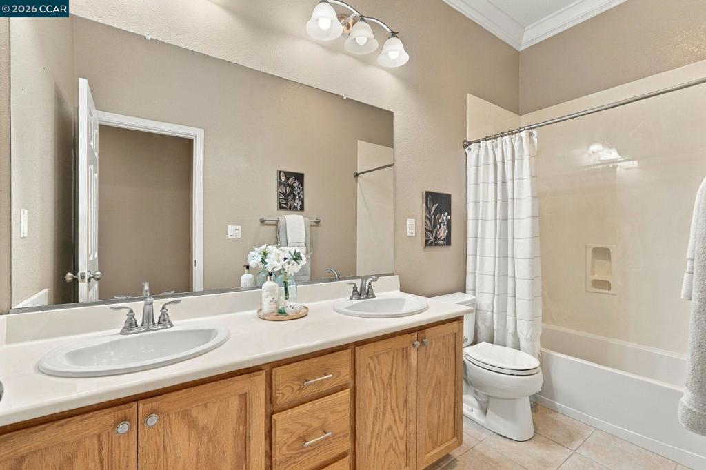 405 Emerson Ct Property Photo 27