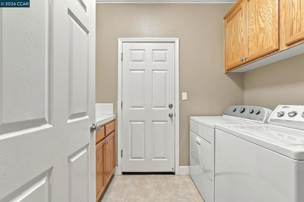 405 Emerson Ct Property Photo 28