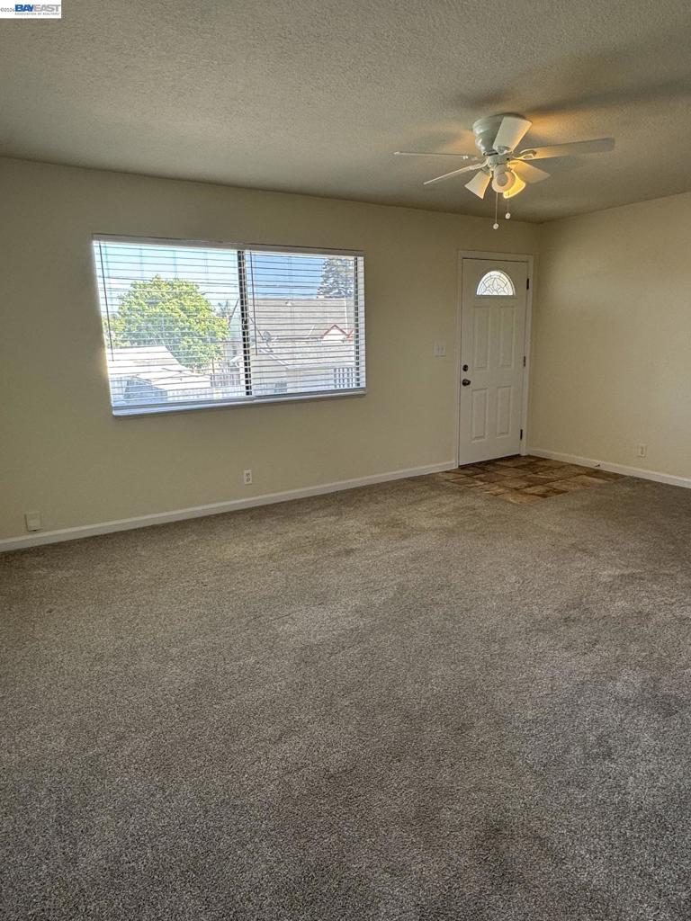 416 Grove Way Property Photo 2