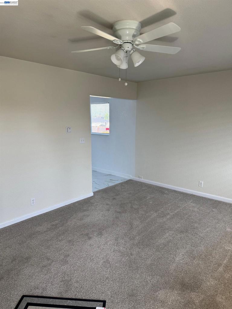 416 Grove Way Property Photo 3