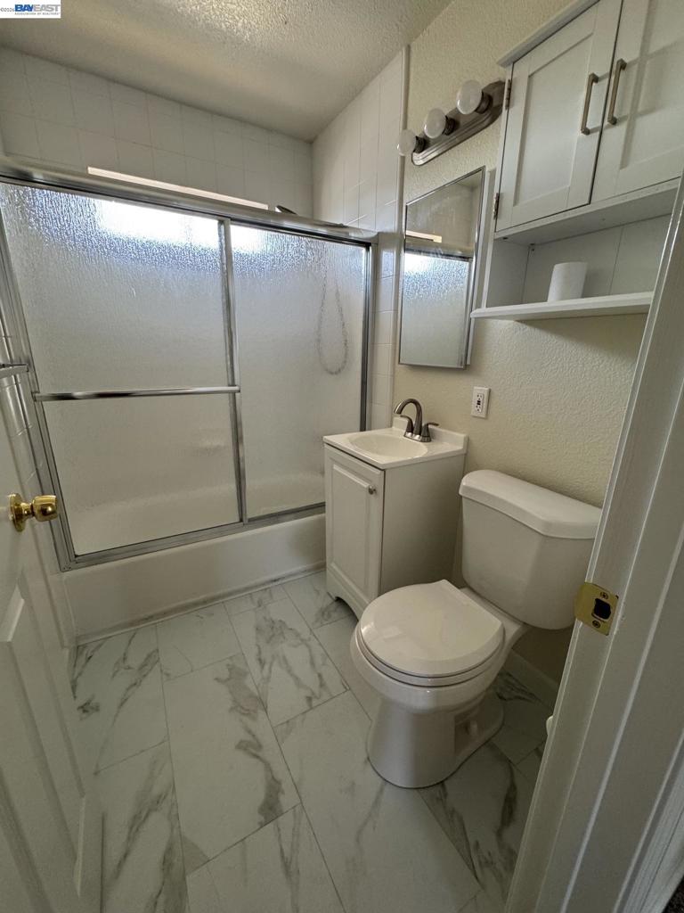 416 Grove Way Property Photo 10