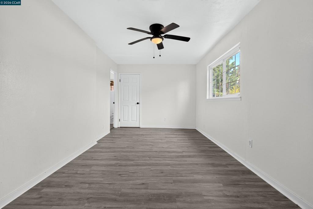 640 Henry St Property Photo 16