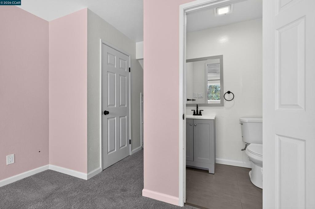 640 Henry St Property Photo 30