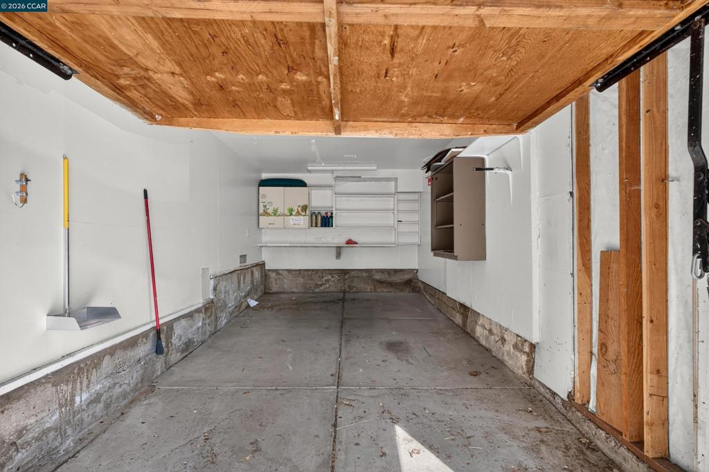 640 Henry St Property Photo 41