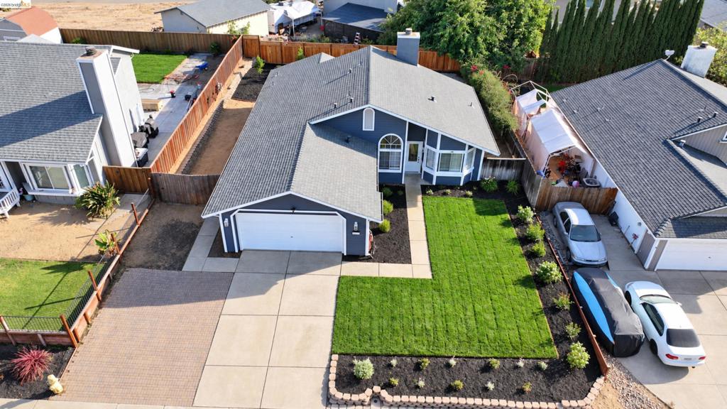 1335 Chianti Way Property Photo 3