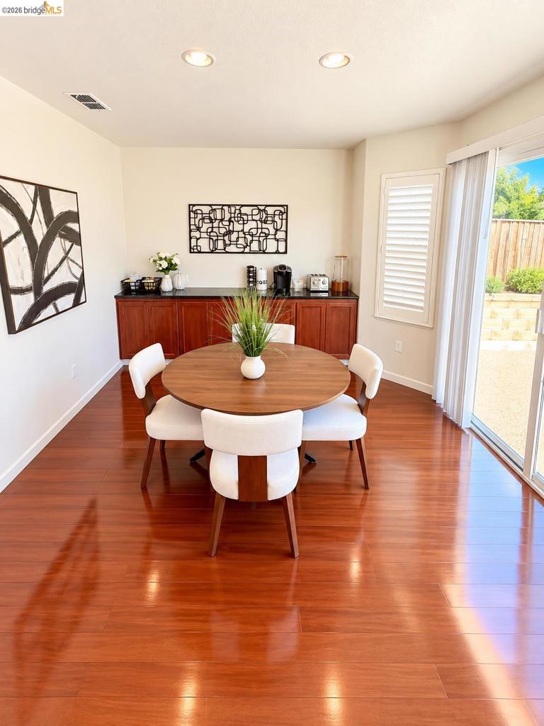 210 Tanglewood Drive Property Photo 7
