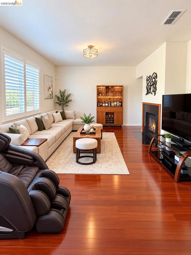 210 Tanglewood Drive Property Photo 8