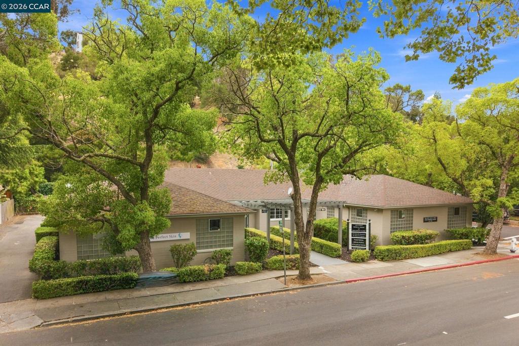 1210 Alhambra Ave Property Photo 4