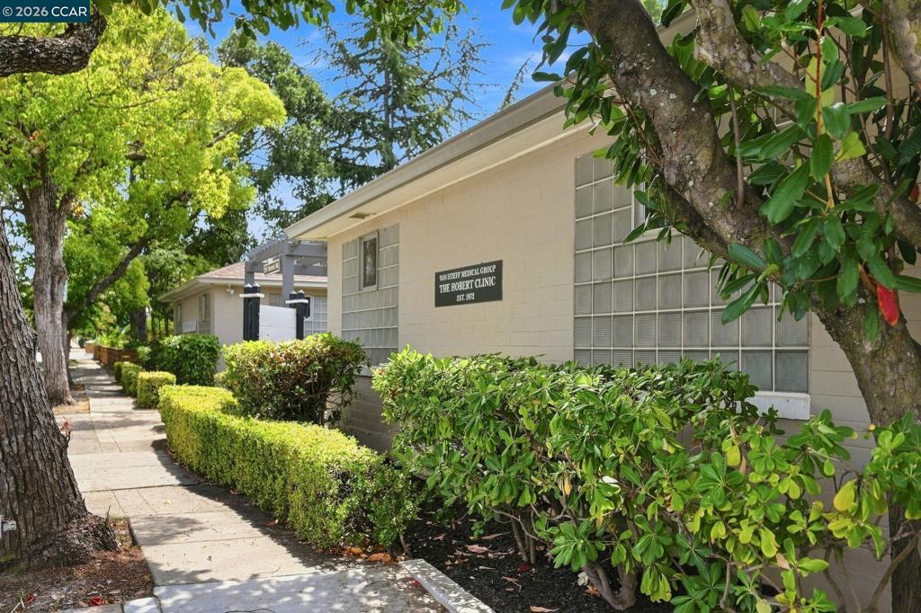 1210 Alhambra Ave Property Photo 7