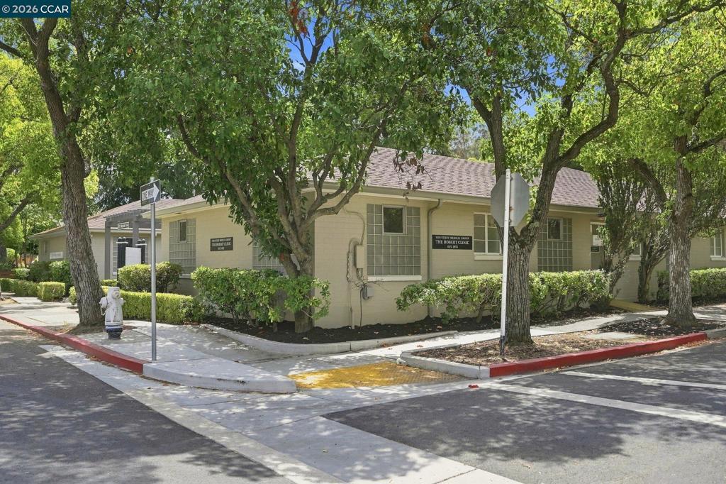 1210 Alhambra Ave Property Photo 10