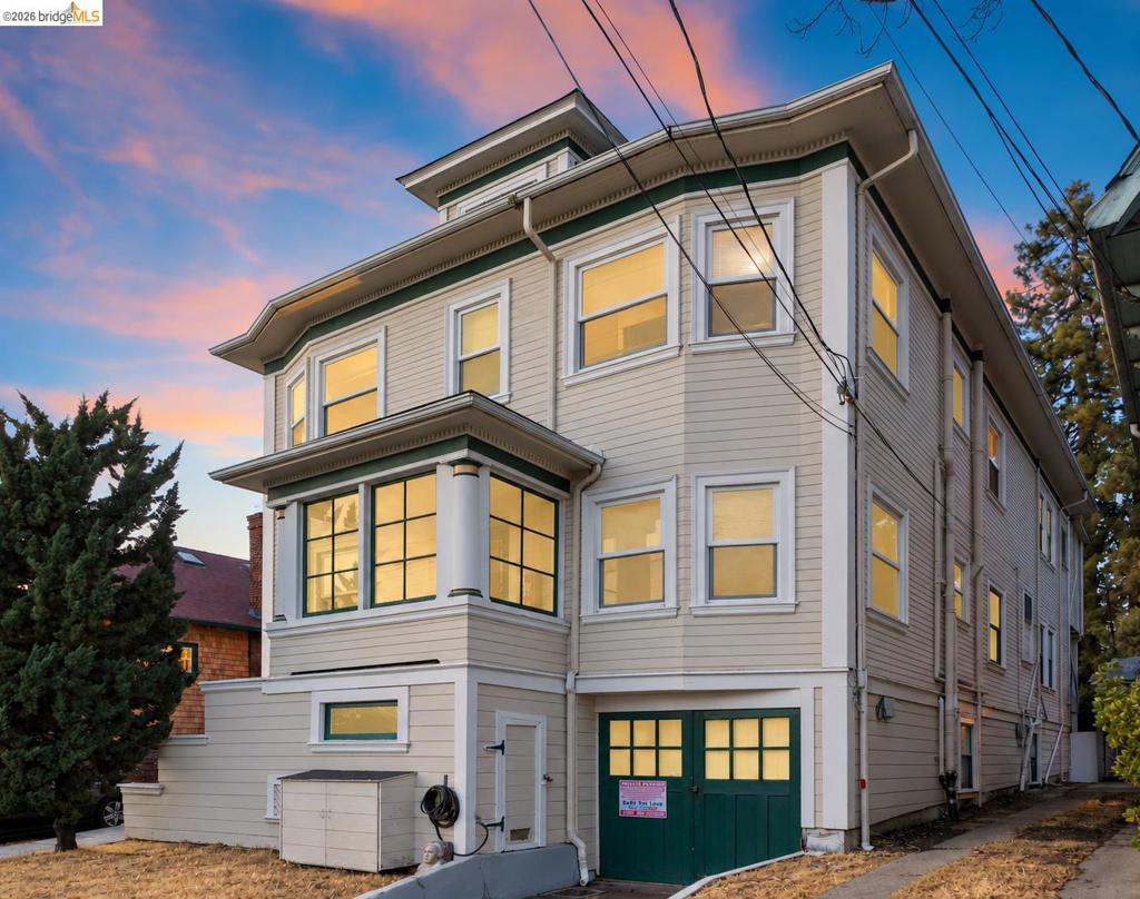 2307 2309 Prince St Property Photo 1