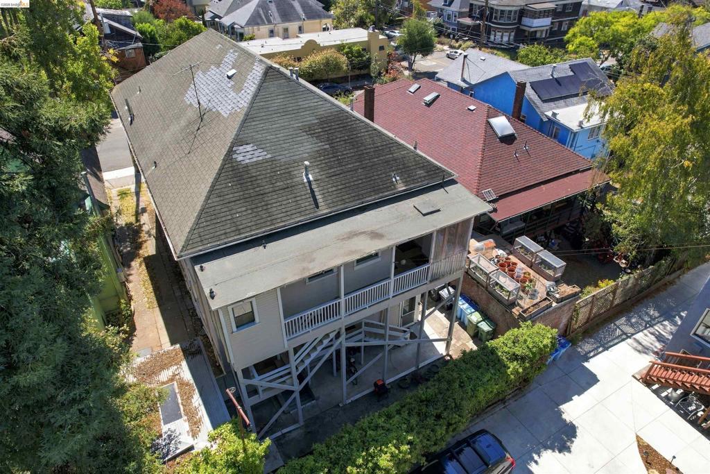 2307 2309 Prince St Property Photo 6