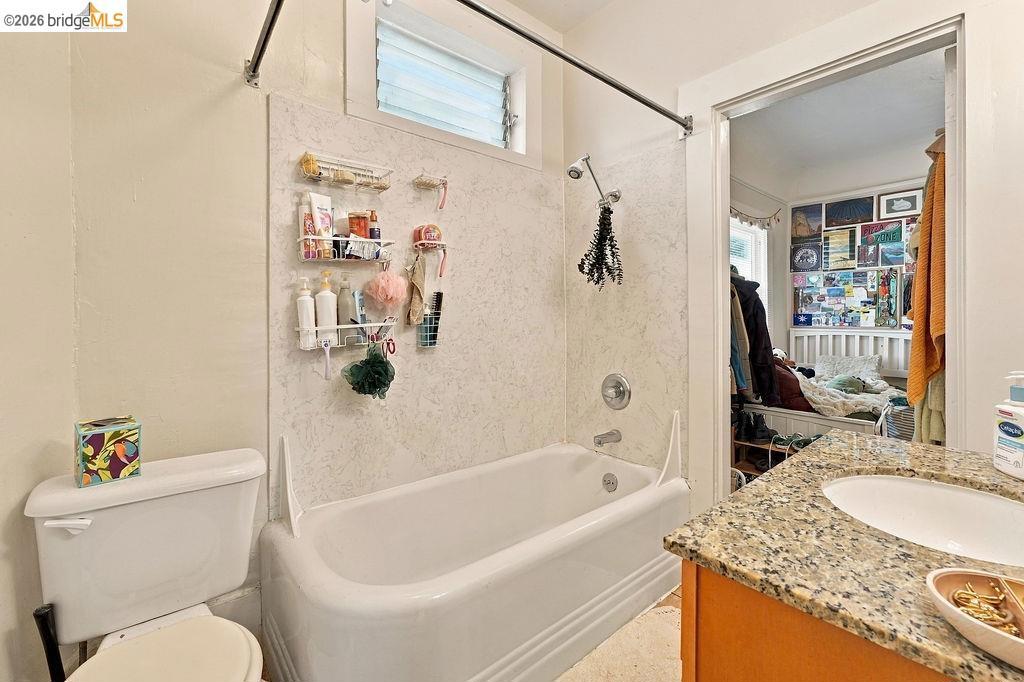 2307 2309 Prince St Property Photo 28