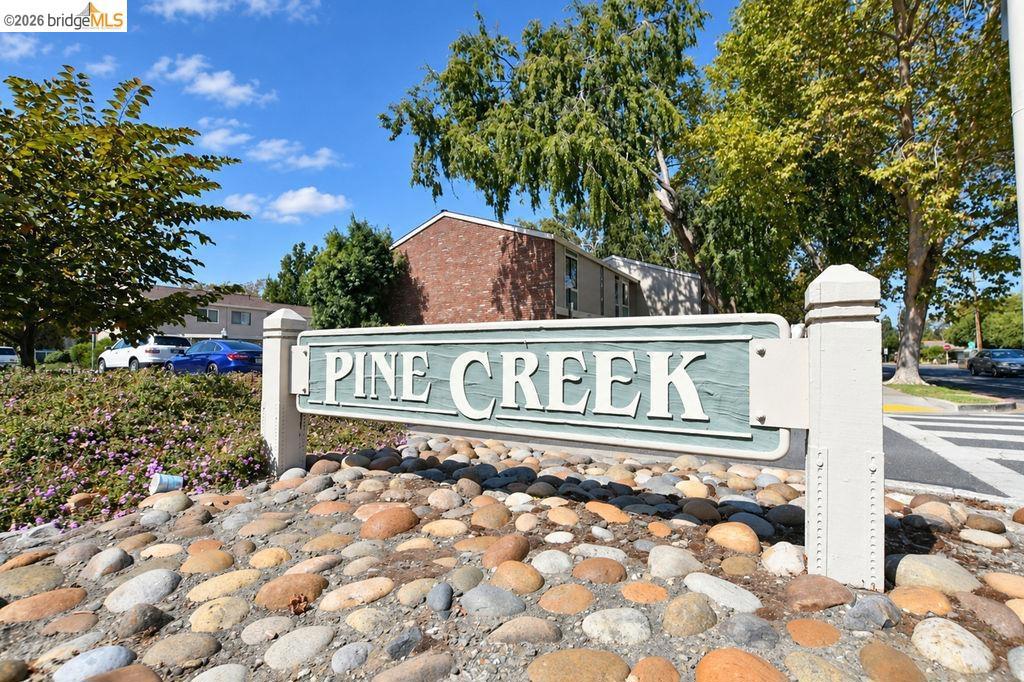 1261 Pine Creek Way C Property Photo 4