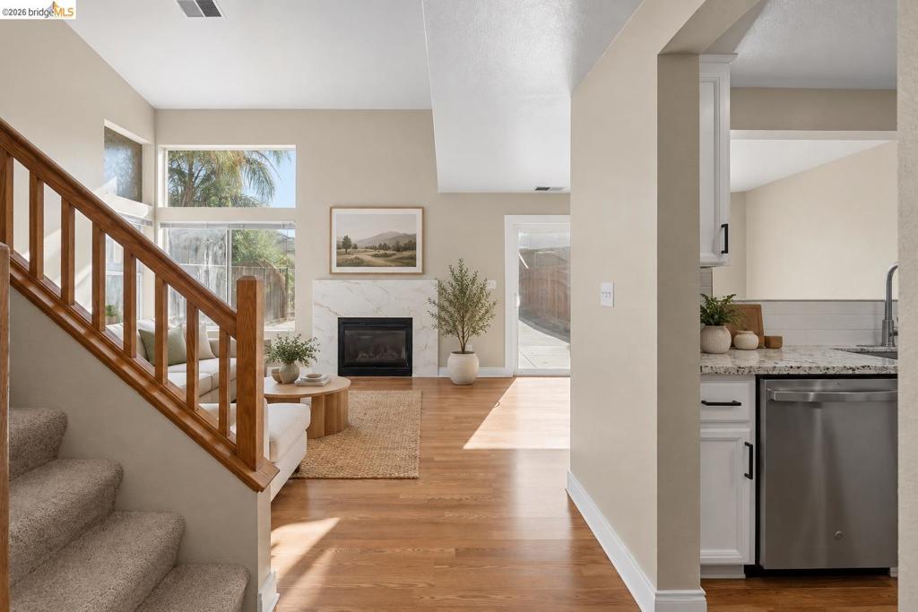 1758 Nandina Ct Property Photo 2