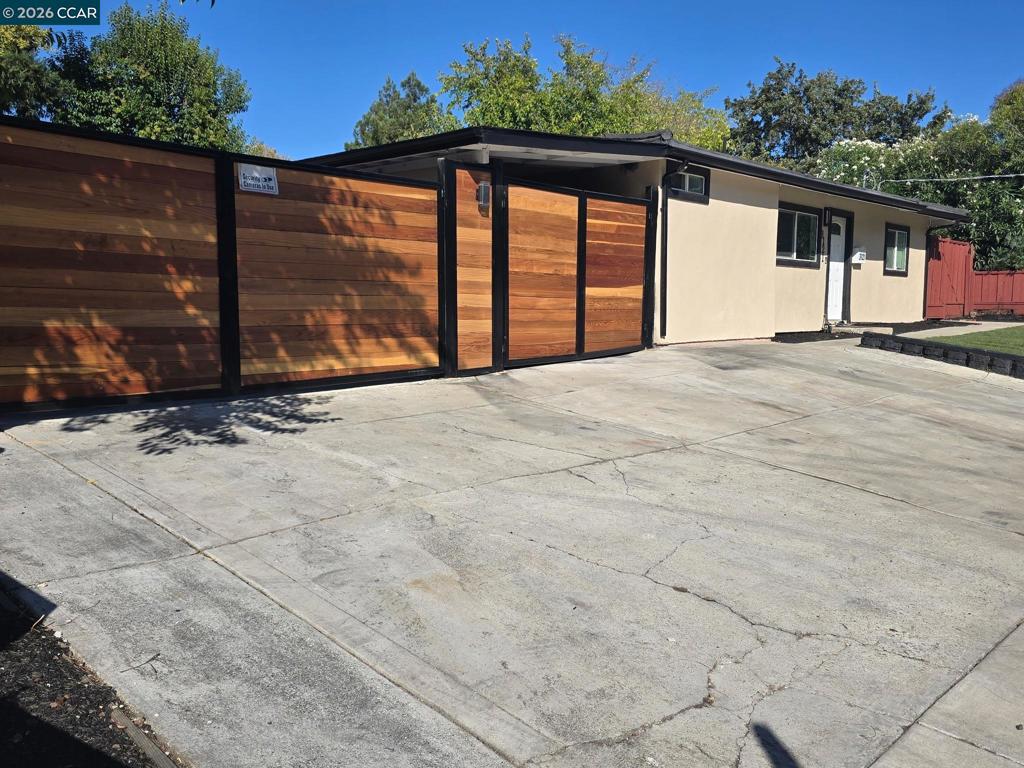 3121 Cowell Rd Property Photo 3