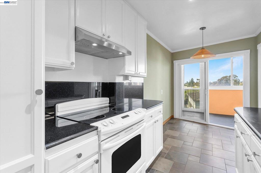 2137 Otis Dr 305 Property Photo 1