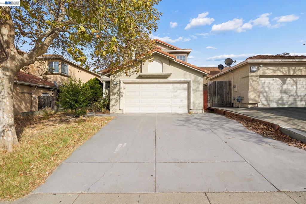 2210 Southwood Property Photo 1