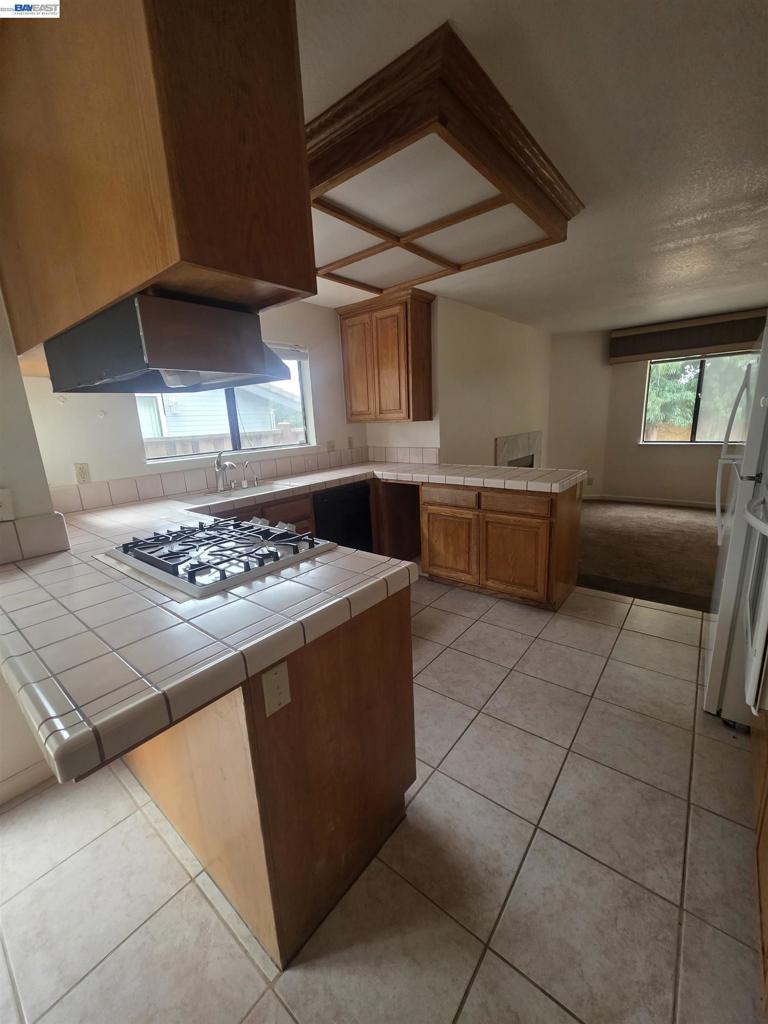 38179 Acacia Ct Property Photo 4