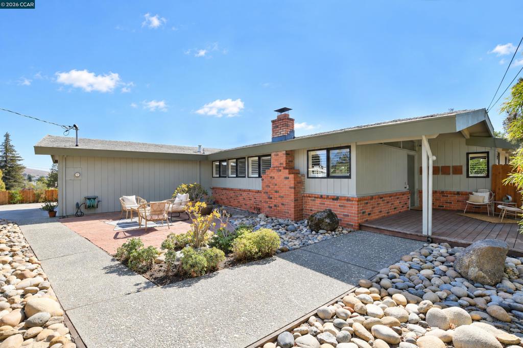 71 Gilrix Drive Property Photo 4