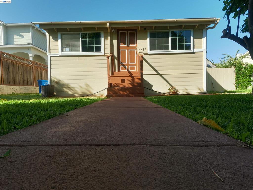 4439 Horner St Property Photo 2