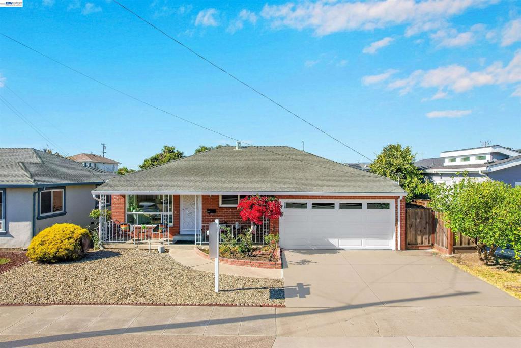 701 Floresta Blvd Property Photo 4