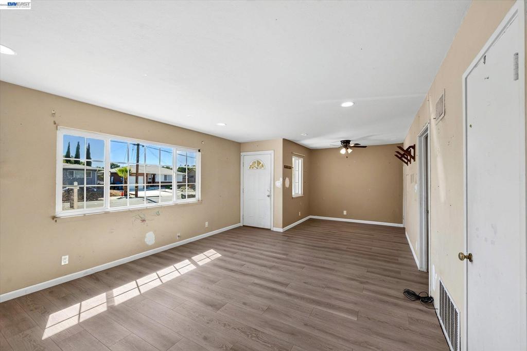 3470 Pestana Way Property Photo 7
