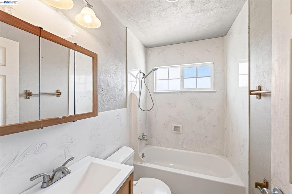3470 Pestana Way Property Photo 17