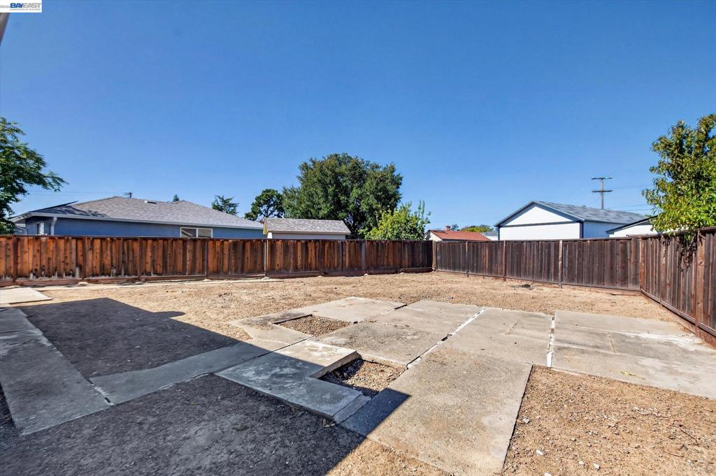 3470 Pestana Way Property Photo 19