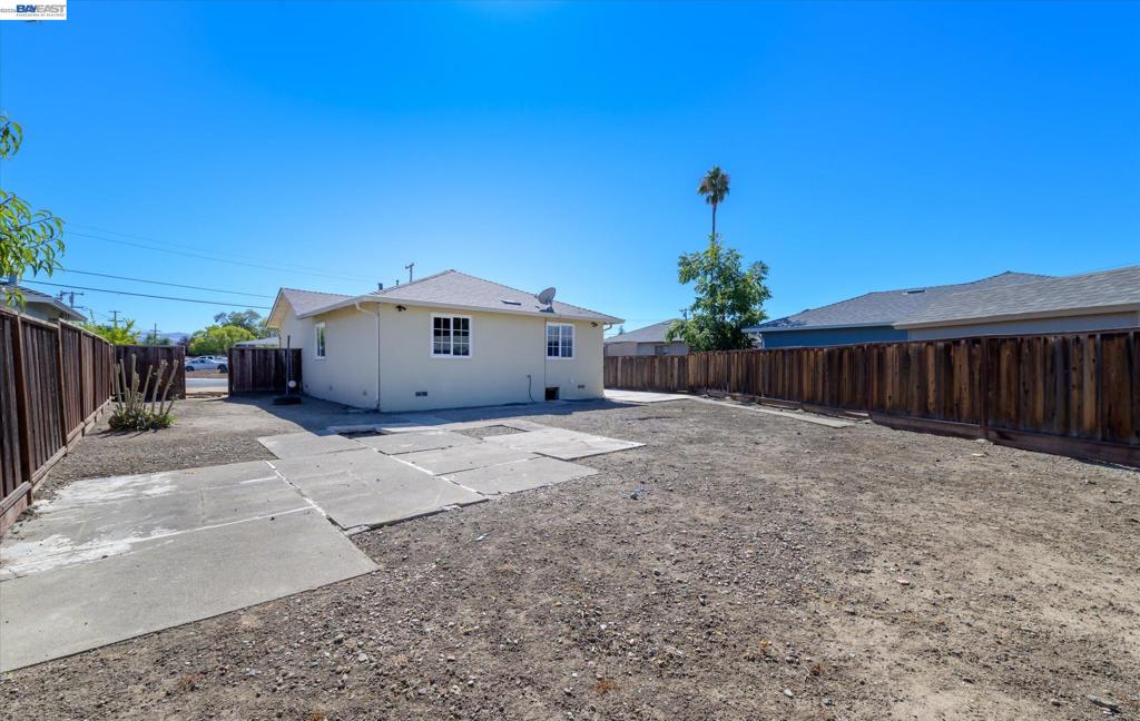 3470 Pestana Way Property Photo 20