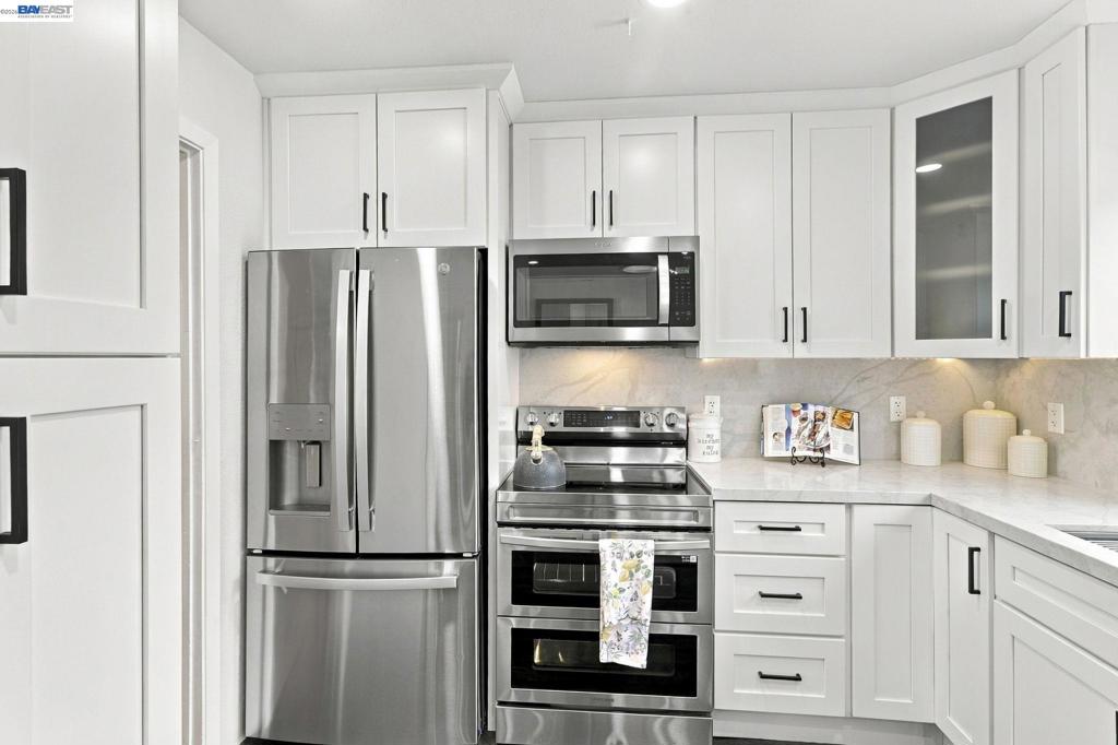 3253 Santa Isabella Ct Property Photo 11