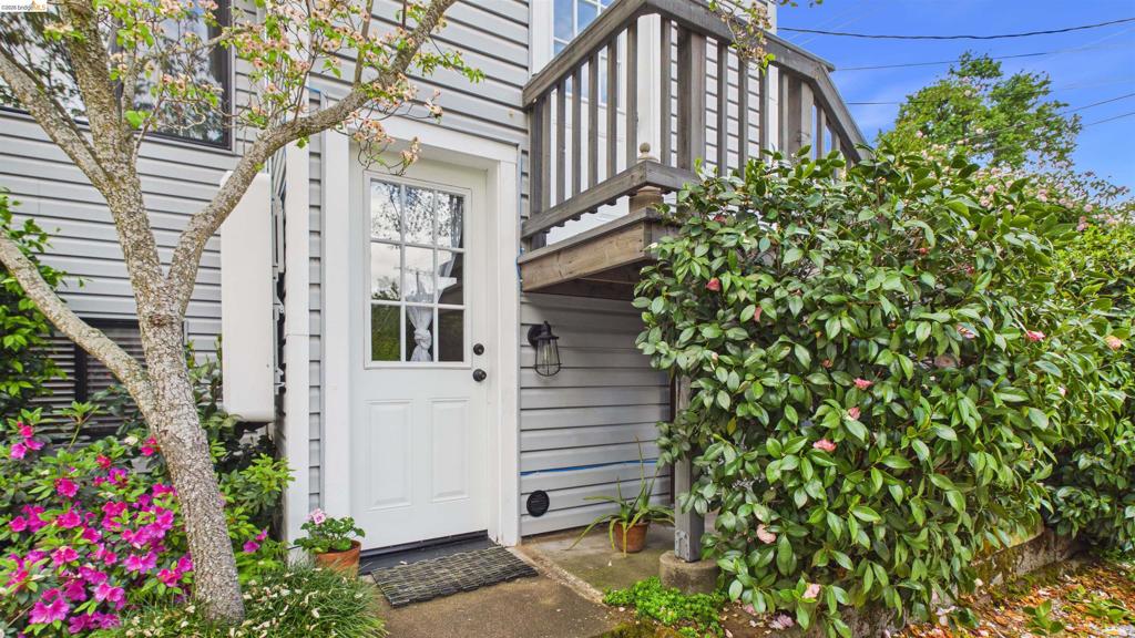 186 Theall Property Photo 6