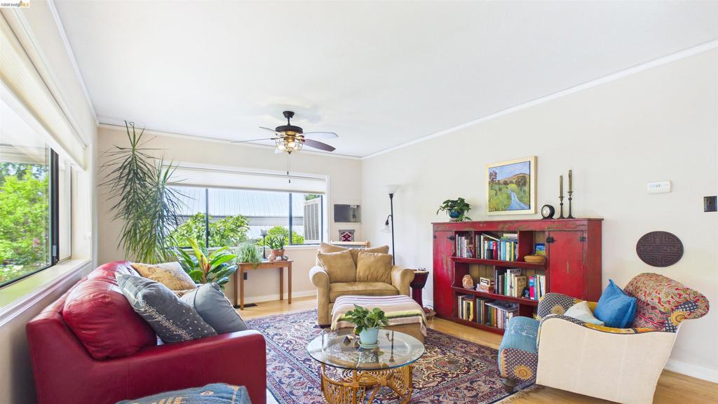 186 Theall Property Photo 7