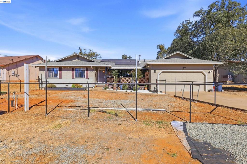 6696 Baldwin St Property Photo 1
