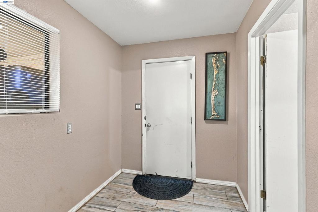 6696 Baldwin St Property Photo 30