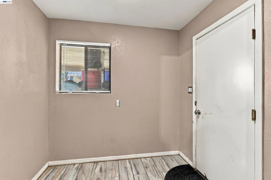 6696 Baldwin St Property Photo 31