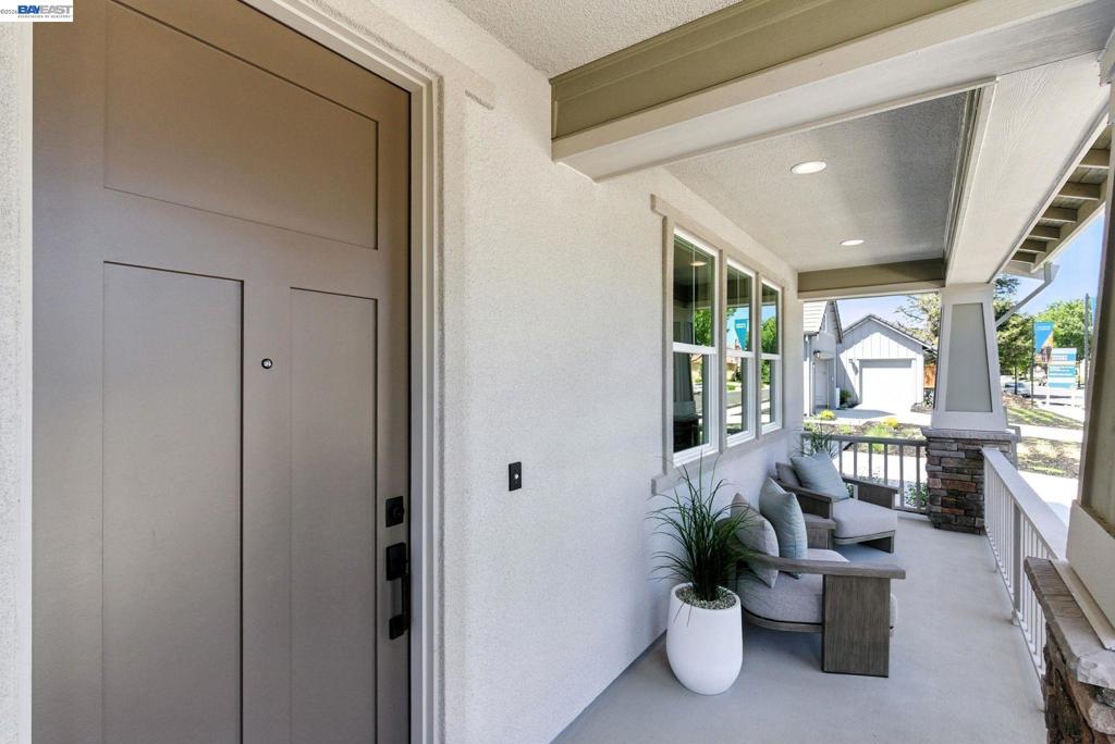 1590 Ponza Circle Property Photo 11