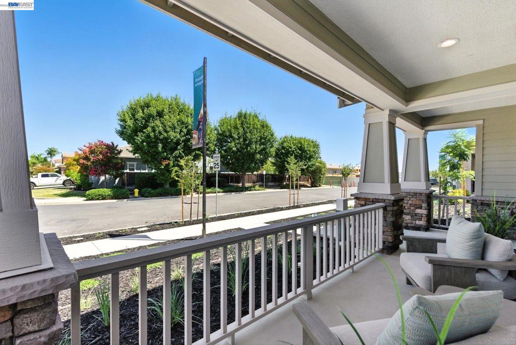 1590 Ponza Circle Property Photo 12