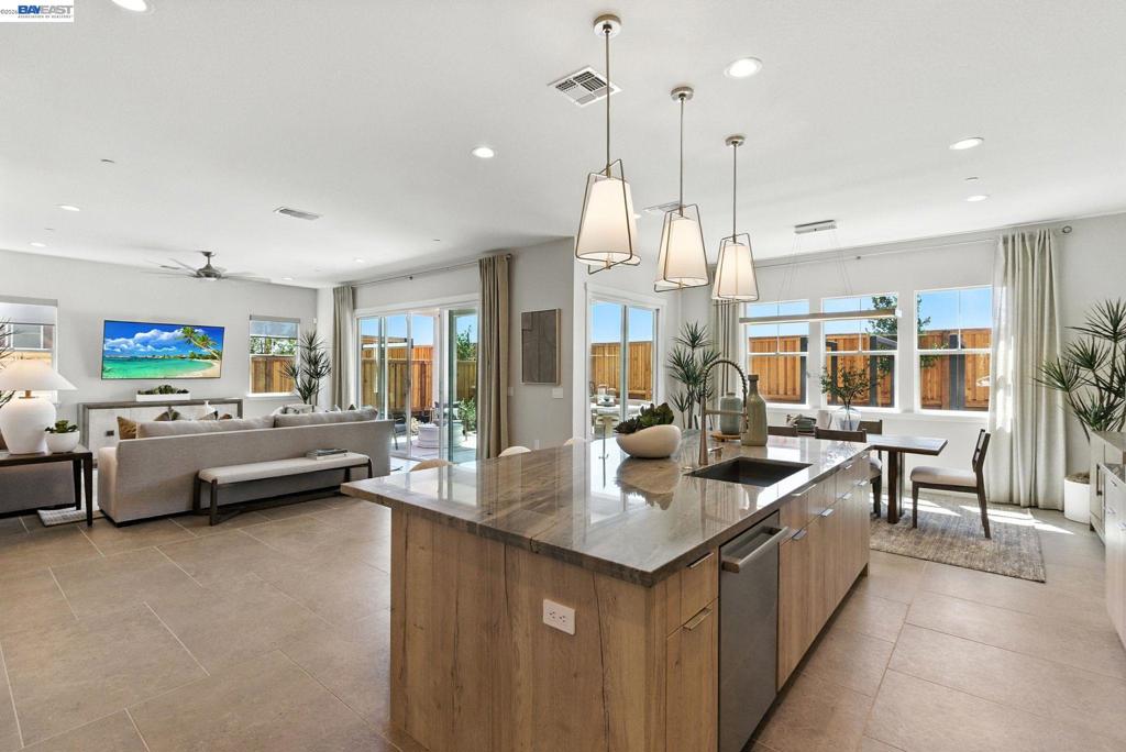 1590 Ponza Circle Property Photo 31