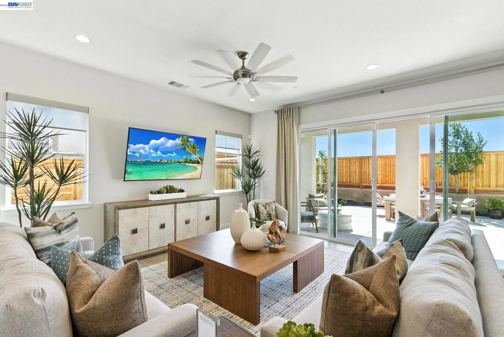 1590 Ponza Circle Property Photo 47