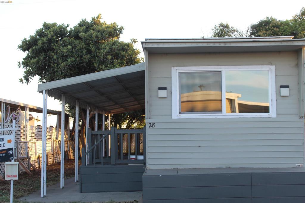 4400 Gateway Drive Property Photo 1