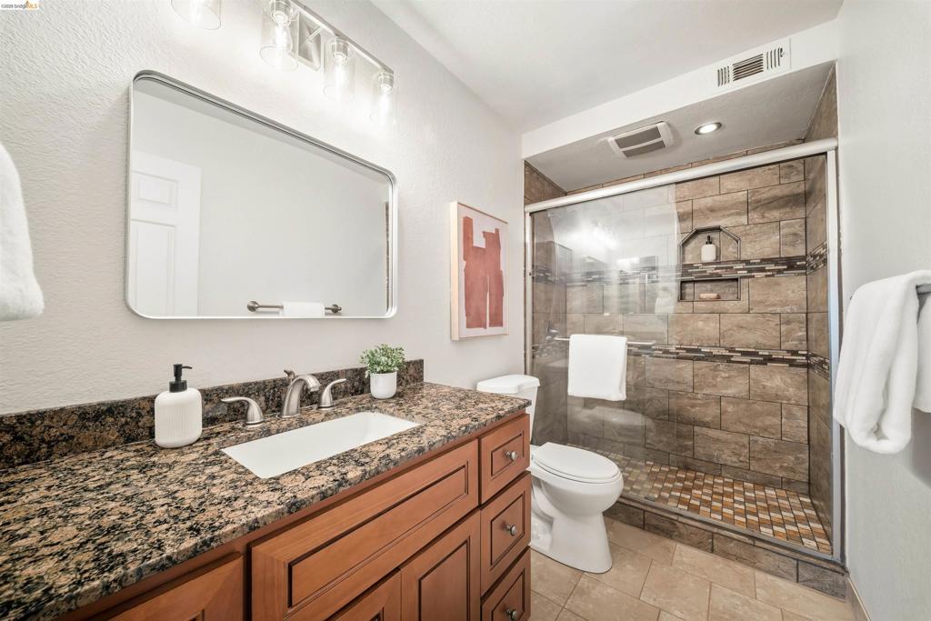 21 Stonington Pt Property Photo 33