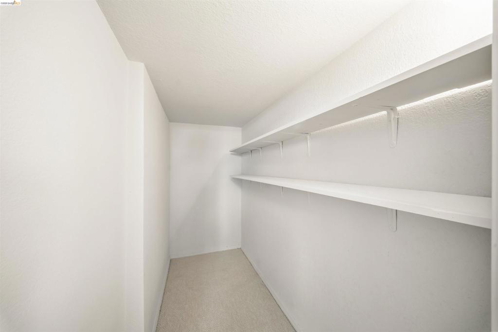 21 Stonington Pt Property Photo 40