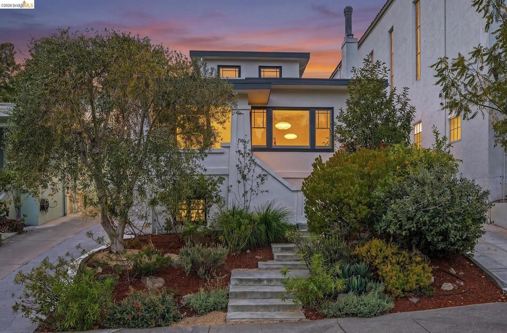 293 Santa Clara Ave. Property Photo 1