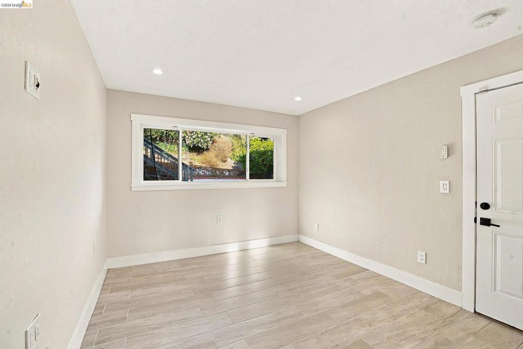 476 Creighton Way Property Photo 37